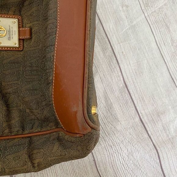 Flavi Vismano Firenze satchel w/cinch closure & one main compartment - Picture 11 of 14